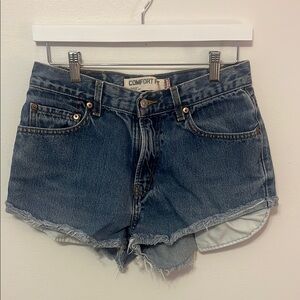LEVIS 560 Comfort Fit Medium Wash Jean Shorts